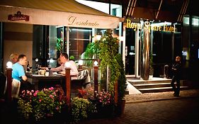 Royal Square Htl